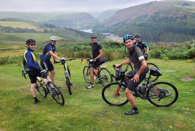 Gravel Riding: Comfort, Control, and Confidence Off-Road