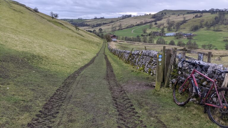 POST 9 — Brakes 101: Disc vs Rim, Pads, and Safety Checks